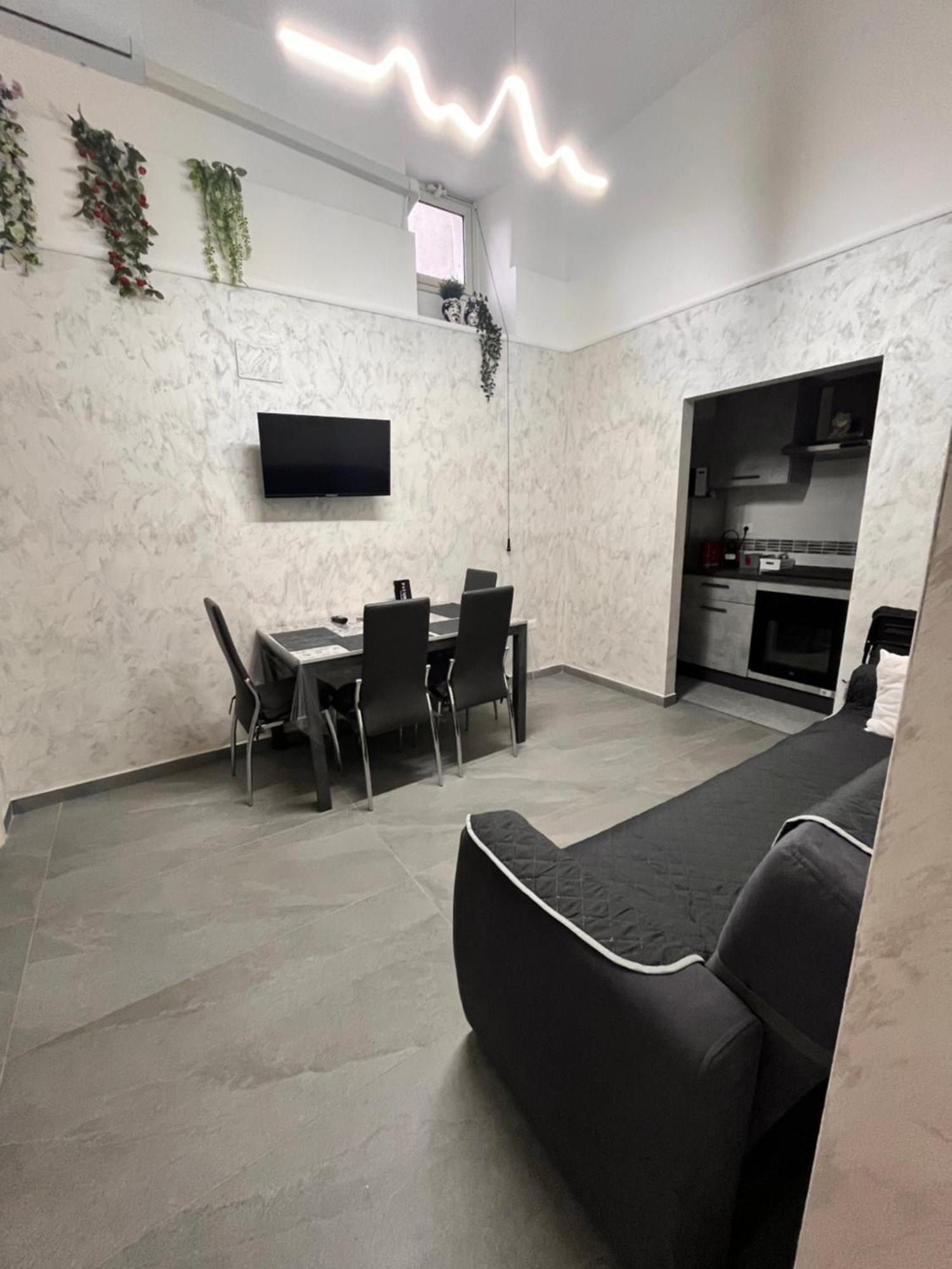 Patahouse Apartment คาตาเนีย ภายนอก รูปภาพ